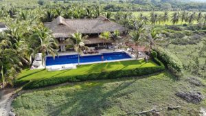Villa Beach Front Casa Emelina Guía Puerto Escondido, Huatulco, Mazunte, Zipolite, Zicatela, guiapuertoescondido.com
