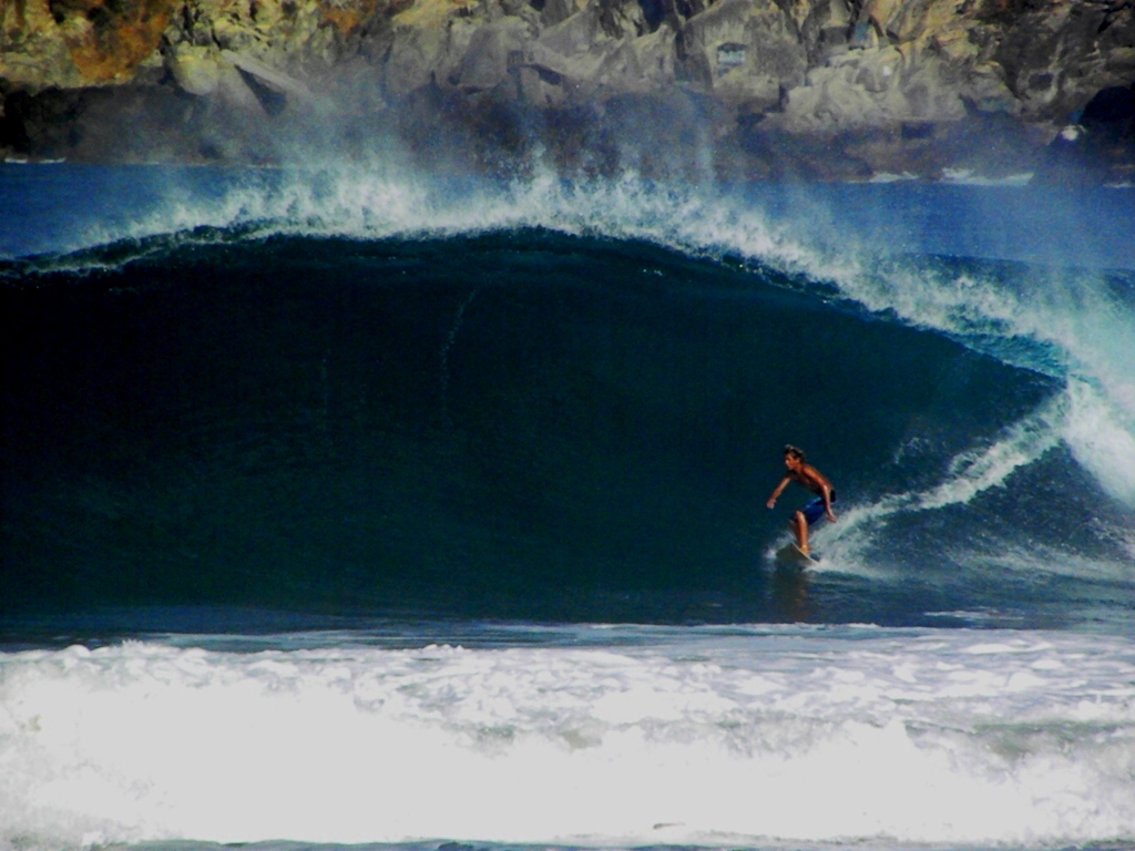 Surf en Puerto Escondido y la Costa de Oaxaca: ¡Descubre las Olas Perfectas!