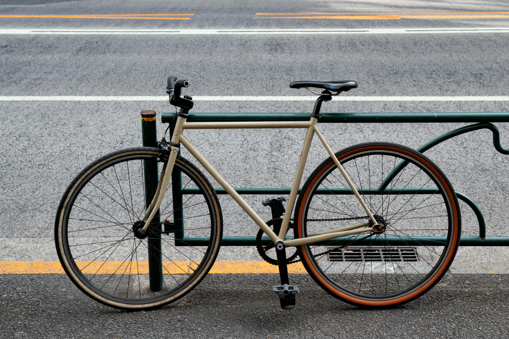 Descubre los beneficios para la salud, el medio ambiente y la movilidad urbana de la bicicleta en el Día Mundial de la Bicicleta. Únete a la celebración y contribuye a un planeta más verde y activo